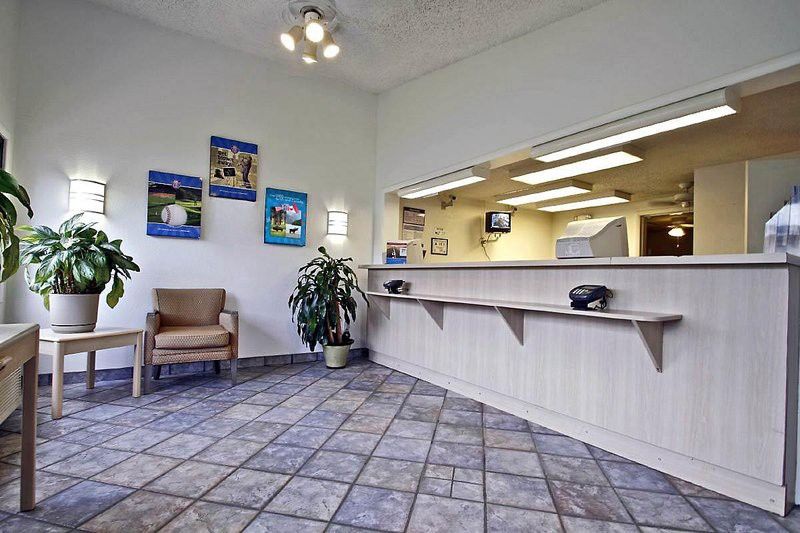 Super 8 By Wyndham Asheville/Biltmore Buitenkant foto
